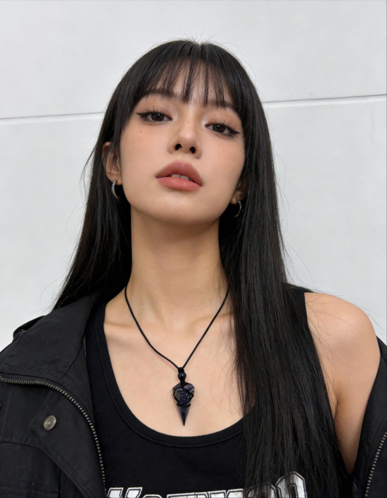Natural Crystal Point Necklace for Men&Women – Geometric Stone Pendant in Black Tone